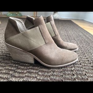 Eileen Fisher booties 9.5